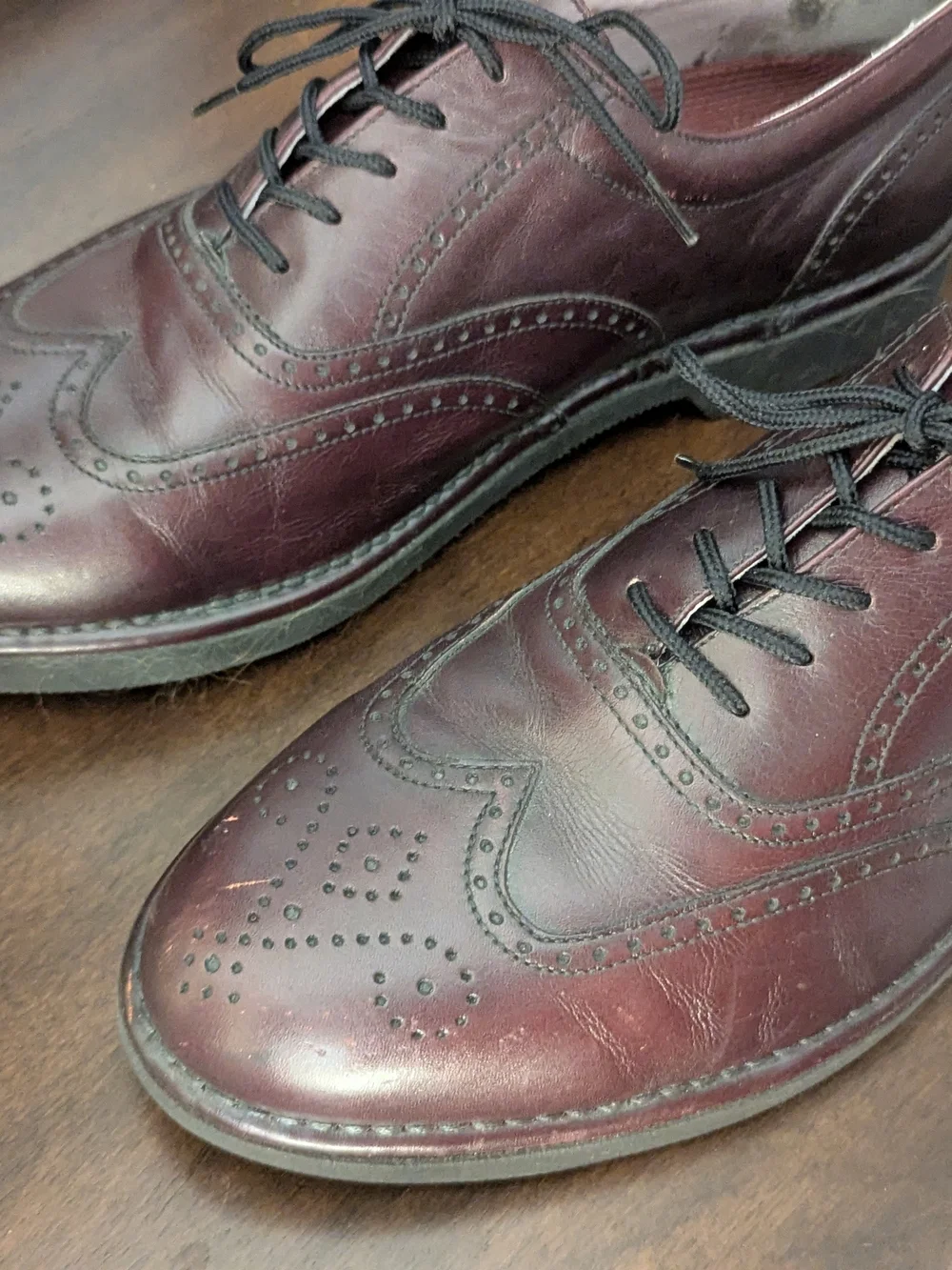 Rockport Dressports Men's Sz 8.5M Burgundy Leather Wingtip Oxford  Vibram